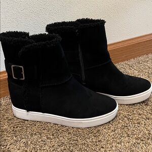 Nine West Black Winter Boots with White Soles